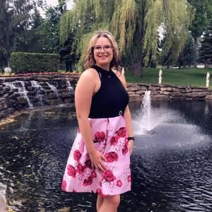 Meet your Posher, Valérie